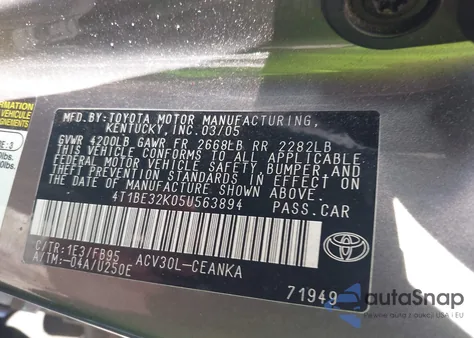 2005 Toyota Camry Le z USA, uszkodzony, nr VIN 4T1BE32K05U563894
